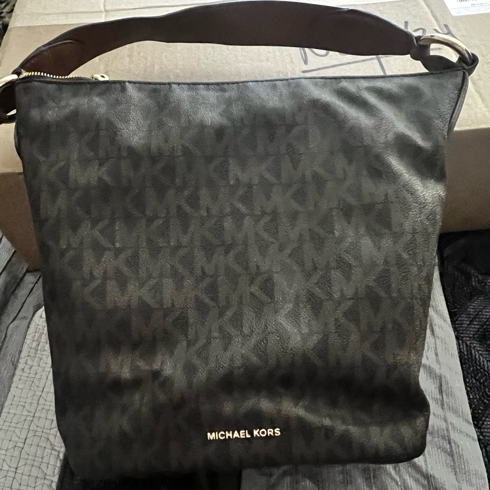 Michael kors shoulder bag